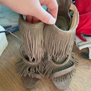 Fringe heels